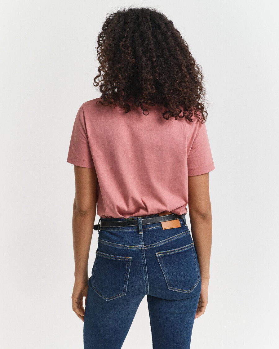 camiseta shield - ladrillo descolorido