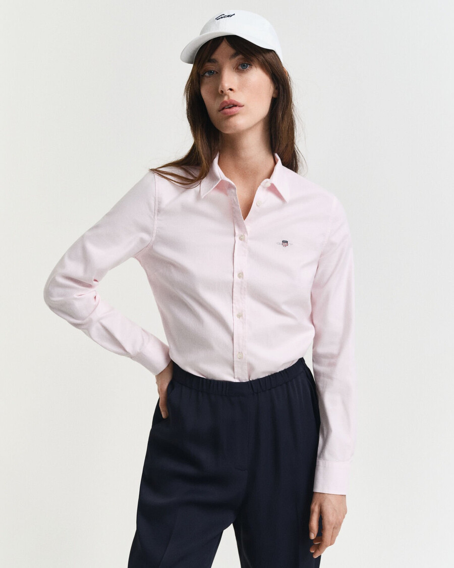 camisa oxford elástica de corte entallado - rosa claro