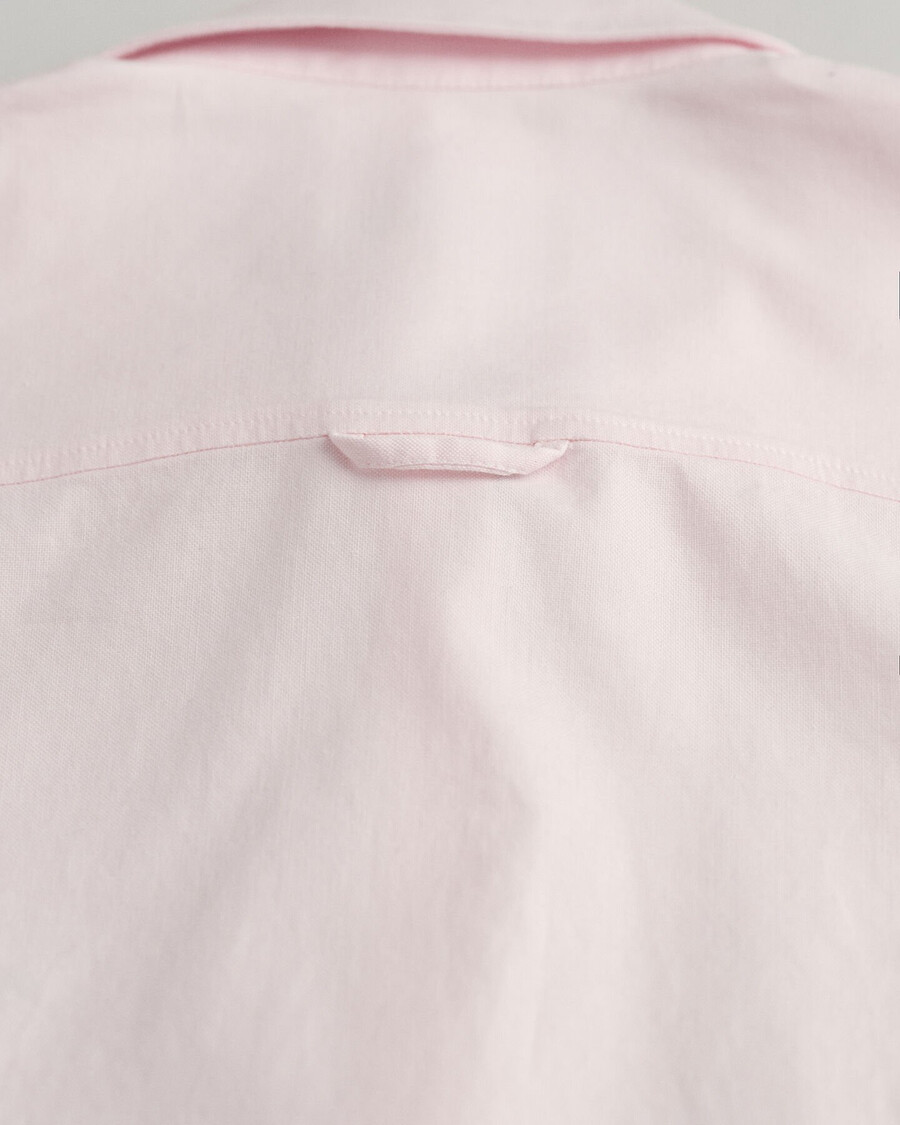 camisa oxford elástica de corte entallado - rosa claro