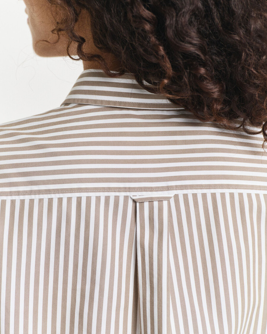 camisa clásica de popelina a rayas de corte regular - beige topo