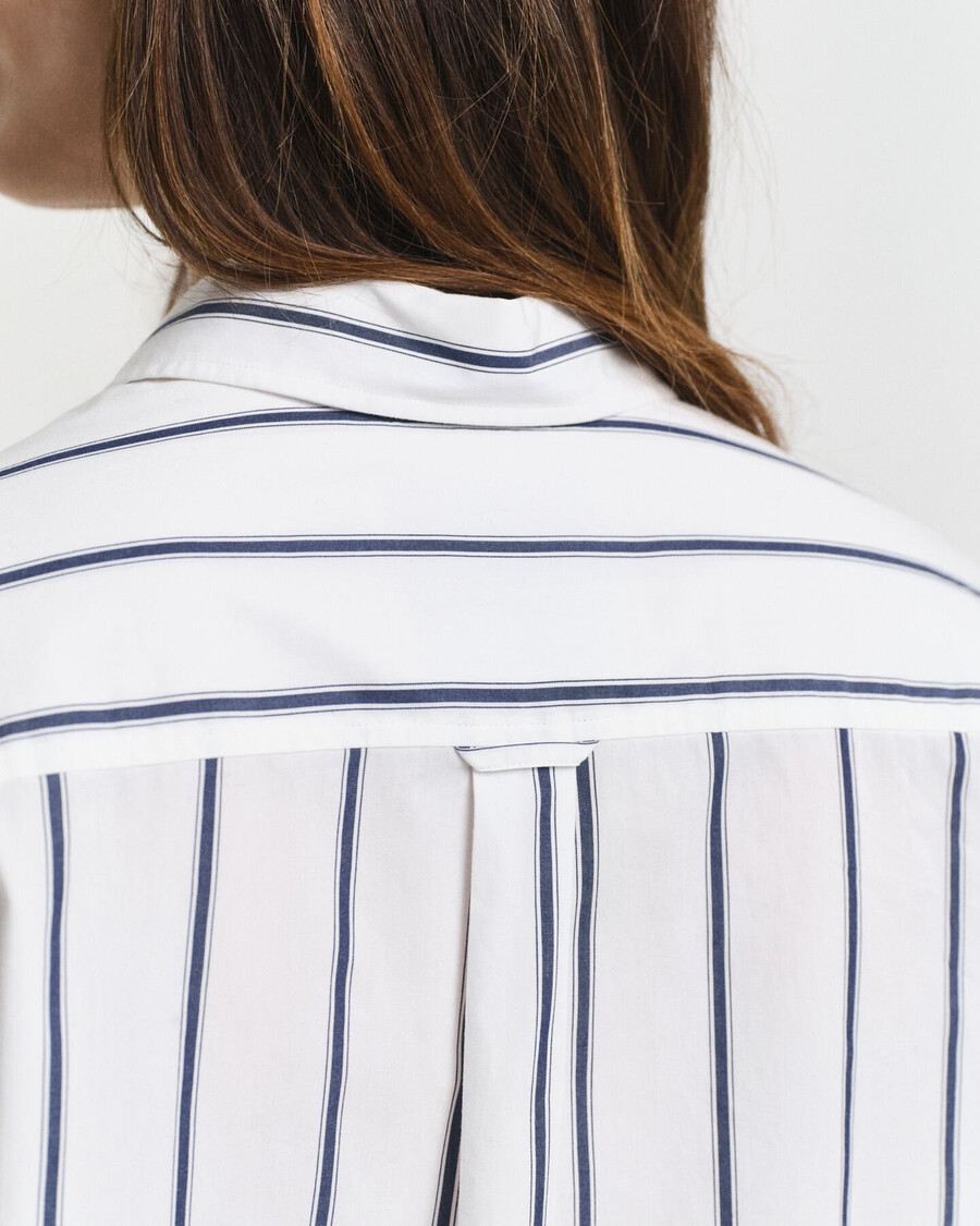 camisa clásica de popelina a rayas de gran tamaño - azul persa