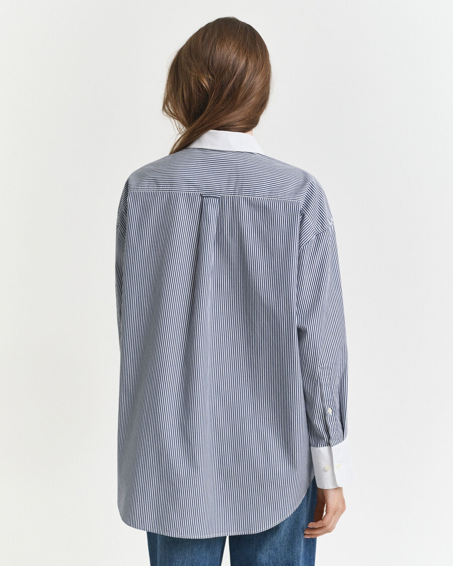 camisa de rayas oversize con cuello en contraste - azul persa
