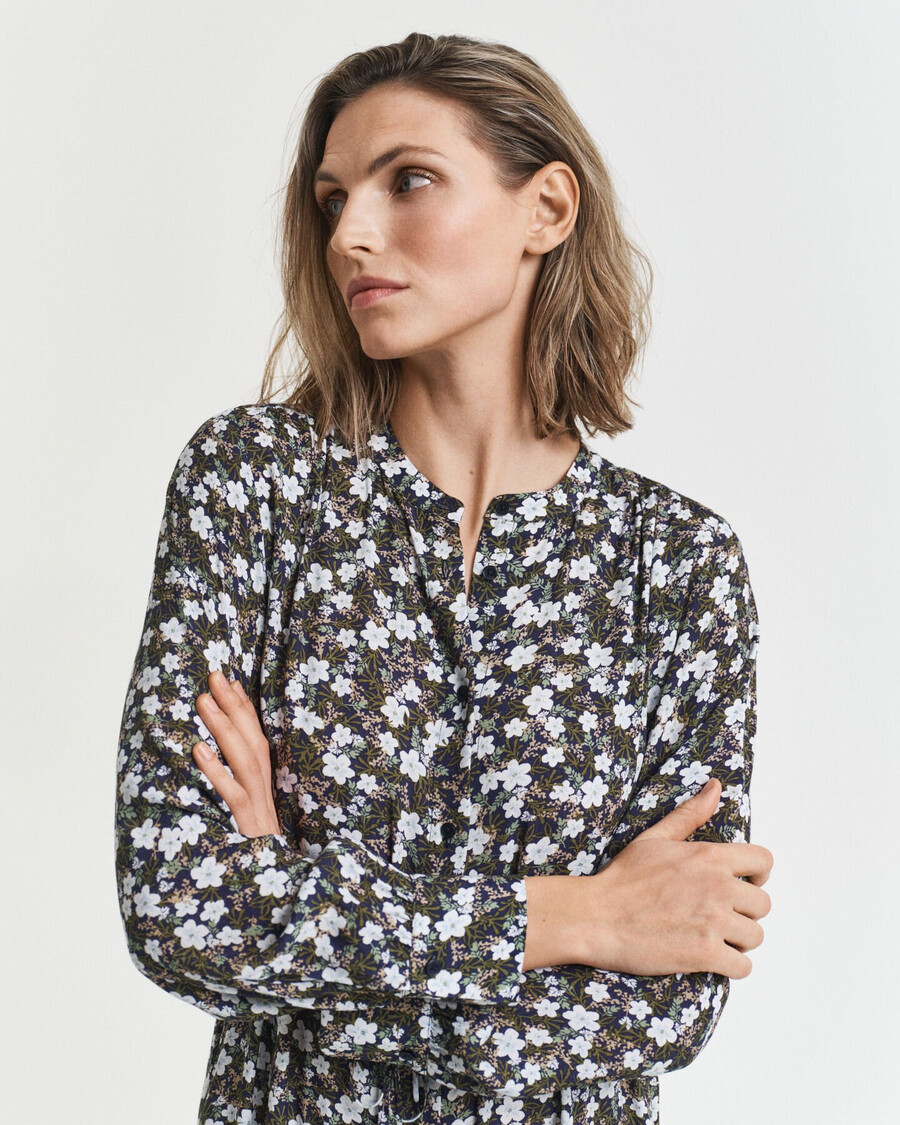 vestido con estampado floral - azul clásico