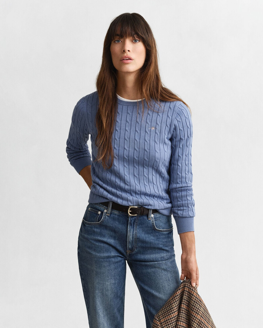 suéter de cuello redondo de punto trenzado de algodón elástico - denim descolorido