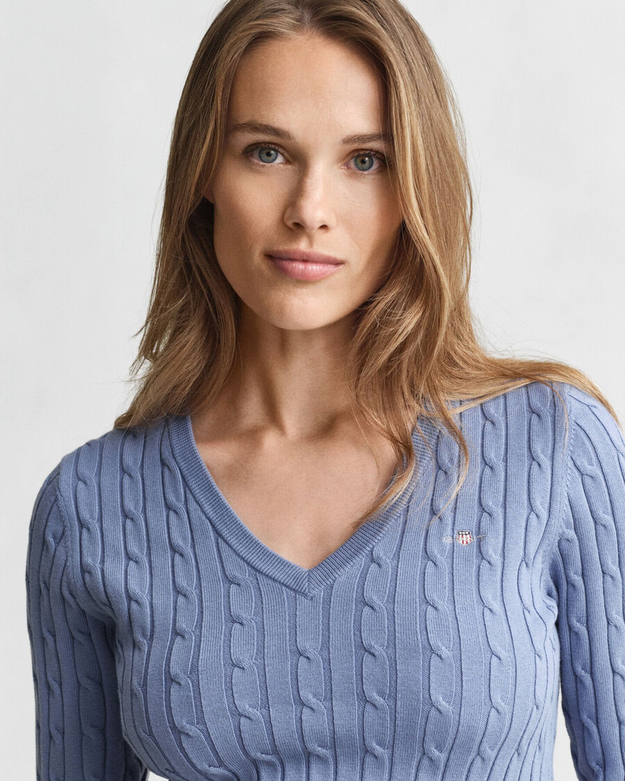 suéter de cuello en v de punto trenzado de algodón elástico - denim descolorido