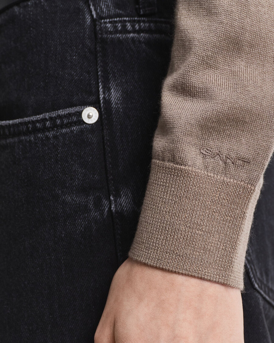 suéter de cuello redondo de lana merino extrafina - beige topo