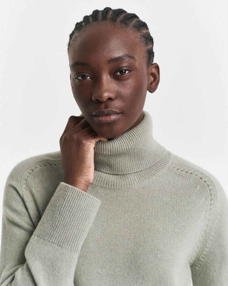 suéter de cuello alto en mezcla de lana y cachemira suave - faded sage