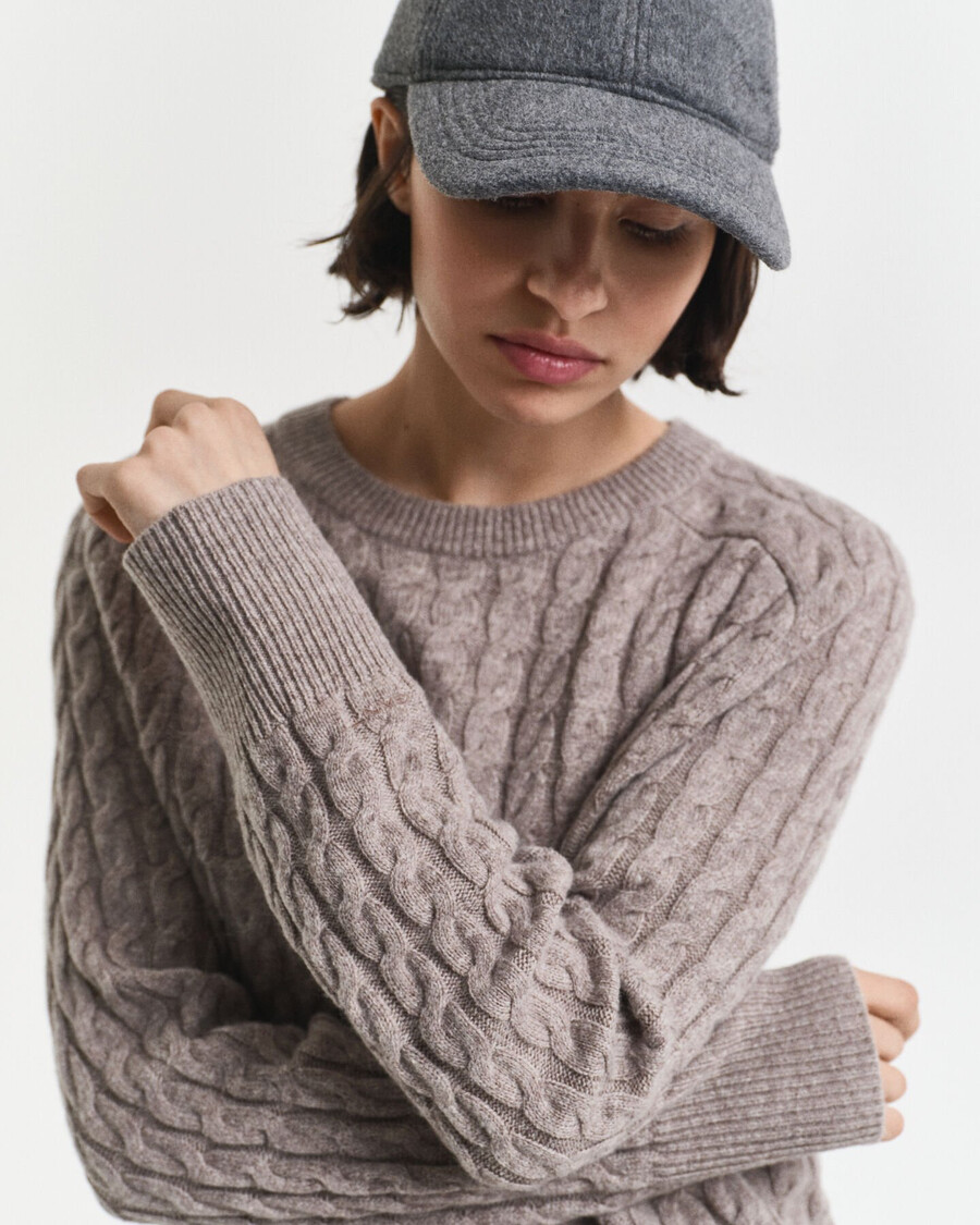suéter de cuello redondo de punto trenzado de lana - beige topo